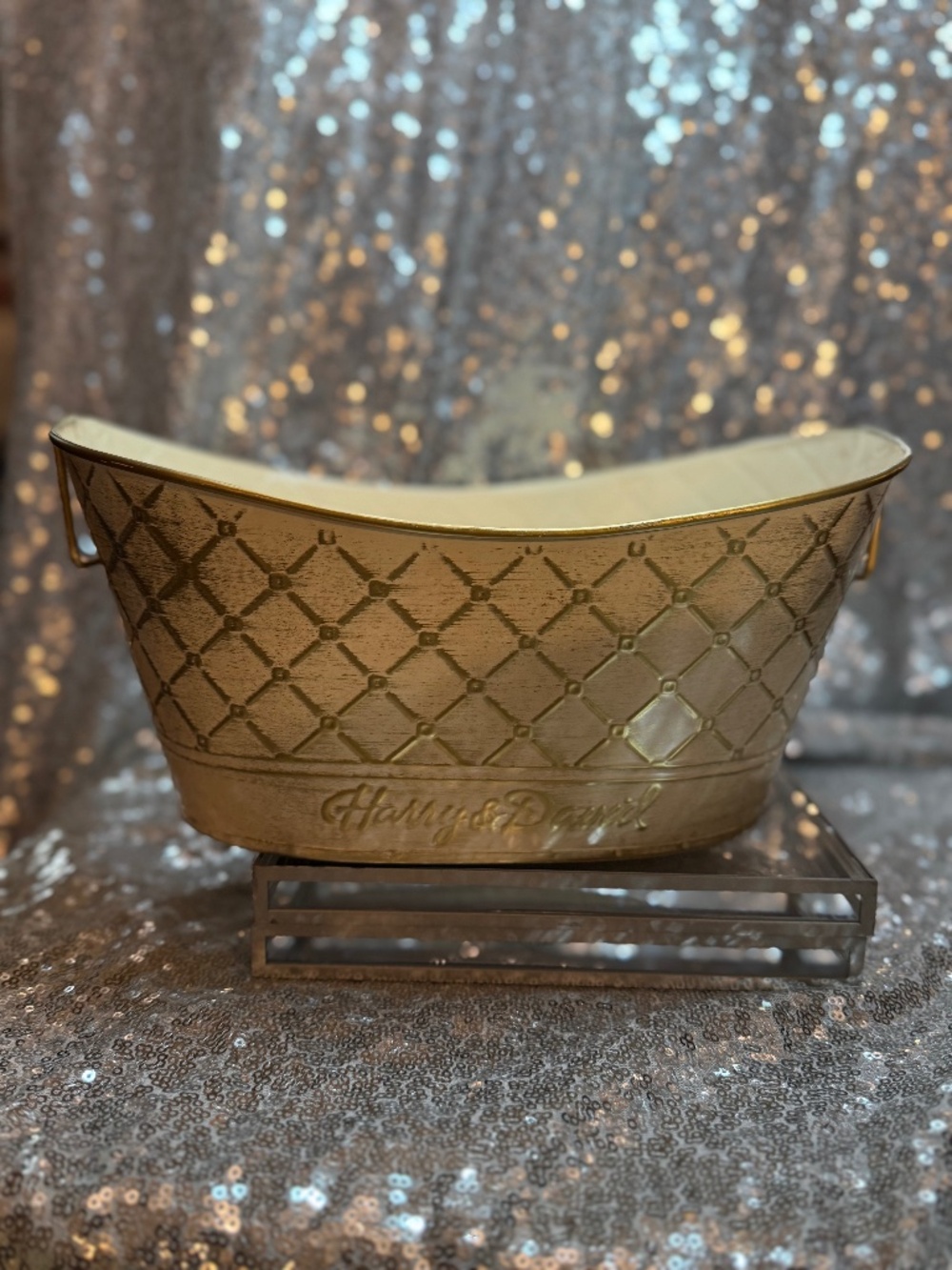 Vintage Harry & David metal storage tin